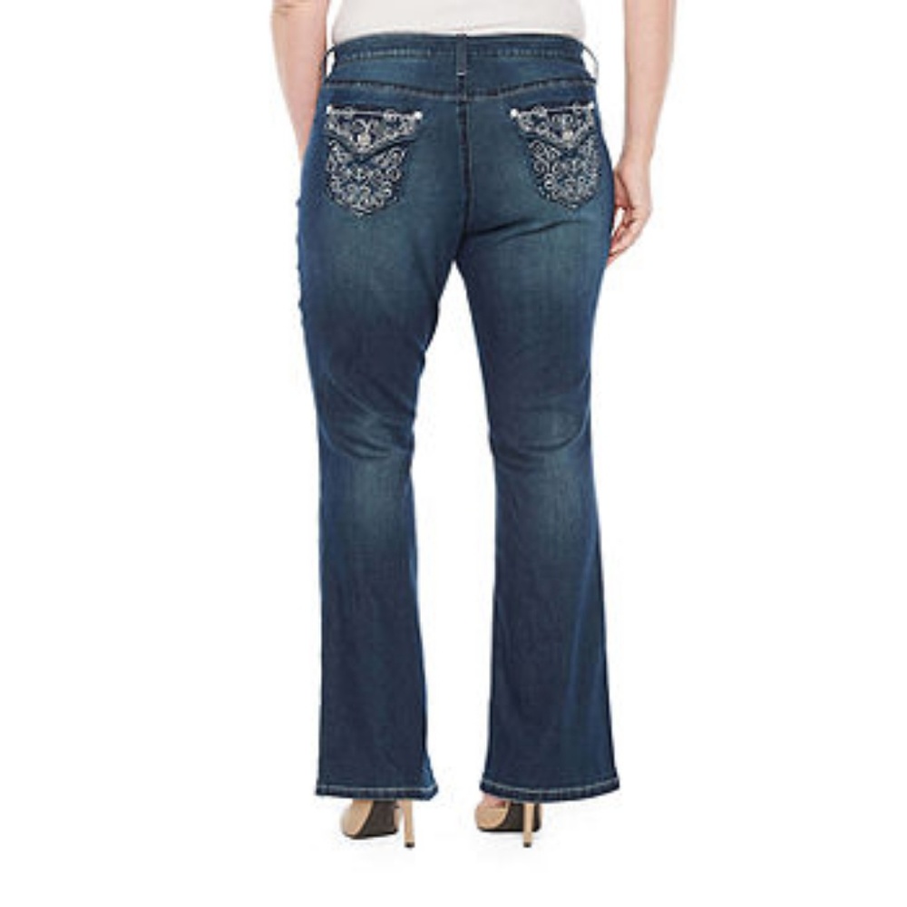 Boutique + Embellished Back Pocket Bootcut jean
